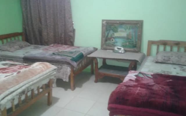 Makram Ebeid (Families Only) - photo 2