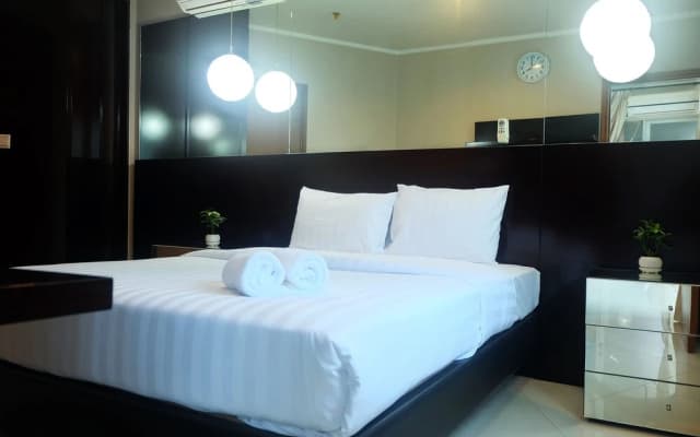 2 BR Central Location Sahid Sudirman Residence By Travelio - photo 4