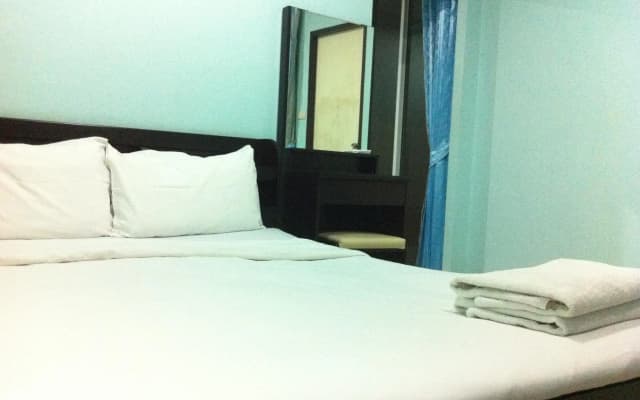 BR Guest House - photo 2