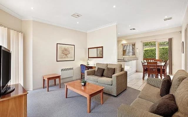Kew Serviced Apartments - photo 3