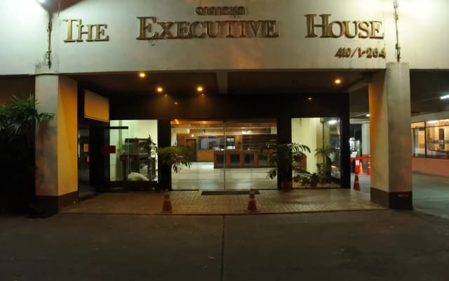 The Executive House - photo 4