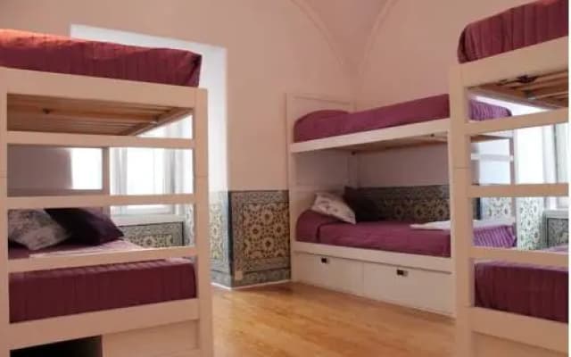 Lost Inn Lisbon Hostel - photo 4