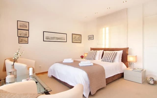 Stylish studio loft with Superb balcony - photo 5