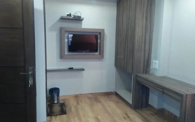 Hotel Merry Gold - photo 2
