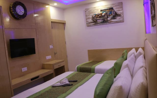 Hotel Prince Palace Deluxe - photo 4