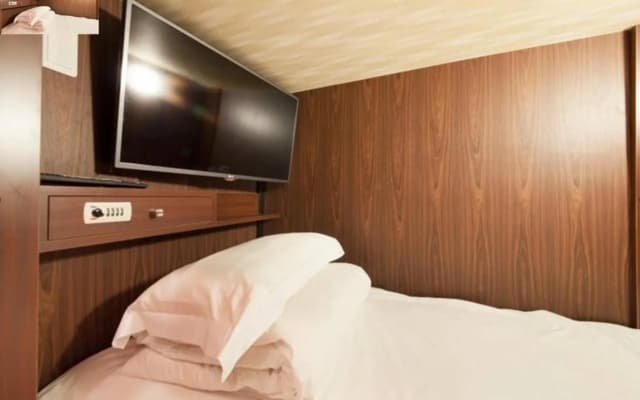 Centurion Hotel Residential Cabin Tower - photo 3