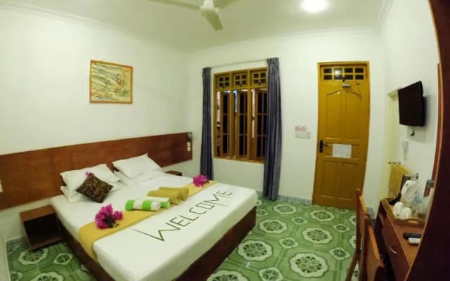 Adroit Beach Inn - photo 5