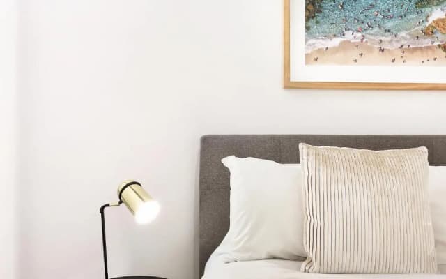 Stylish 1 bedroom retreat in trendy Surry Hills - 6 BRK - photo 2