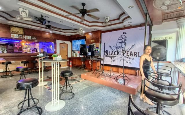 Hack Patong Beach Hotel - photo 2