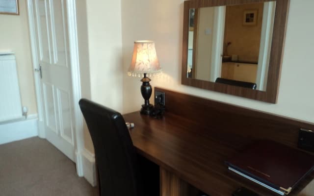 Edinburgh Regency Guest House - photo 2