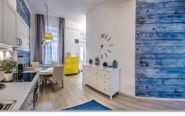 Stunning Oktogon Home - photo 3