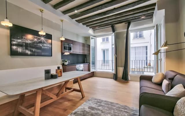 70 - Authentic Parisian Flat - photo 2