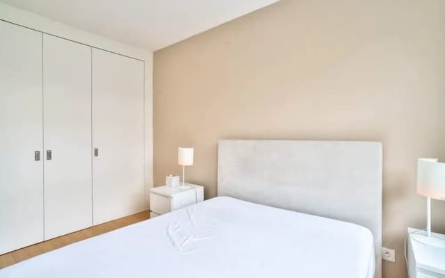 Charming 3 Room Apartment - Paris - photo 5