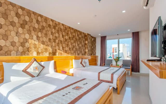 Quoc Thien Hotel Da Nang - photo 5