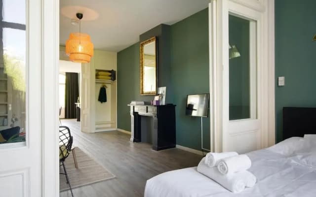 Spacious 4P Canal Apartment - photo 5