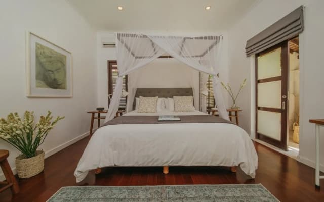 Villa Eight - photo 2