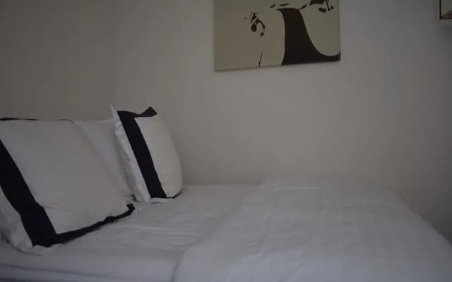 1 Bedroom in Bonne Nouvelle - photo 2