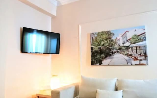 Comfortable apartment in Acropolis - photo 2