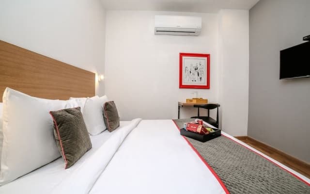 OYO Townhouse 080 Meera Bagh - photo 4