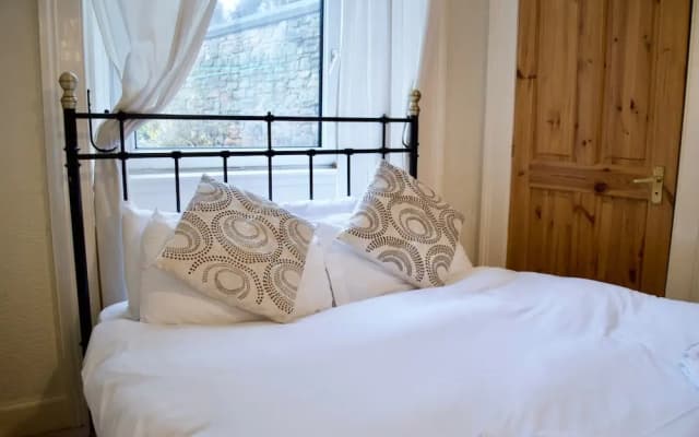 3 Bedroom Flat In Morningside - photo 5