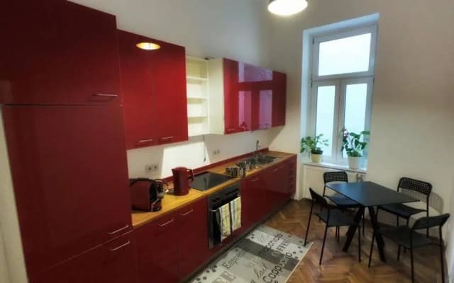 Central-Located Flat - photo 3