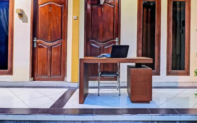 Ciung Wanara Guest House - photo 2