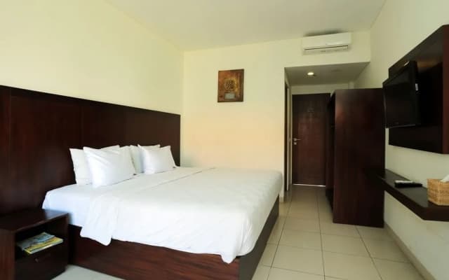 RedDoorz near Gelael Kuta - photo 5