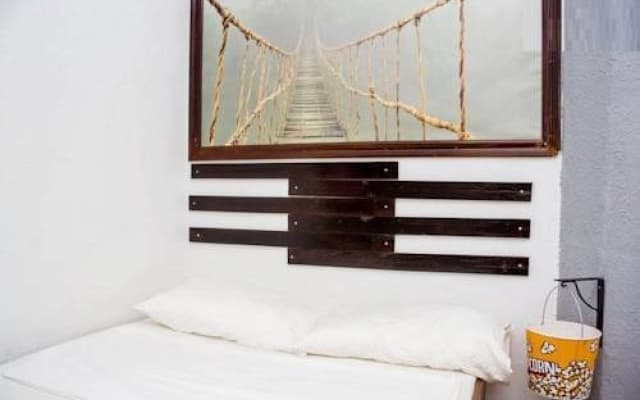 Be Happy Hostal - photo 2