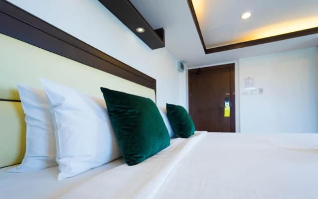 Initial Hua Hin - photo 3
