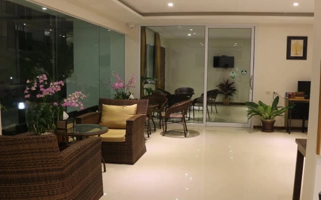Crystal Lamai Hotel - photo 2