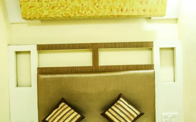 Hotel Glow Inn - photo 4
