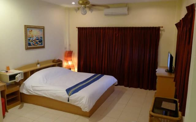Metro Apartments - photo 3