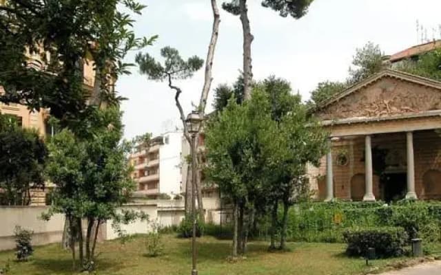 A Via Alessandro Torlonia - photo 3