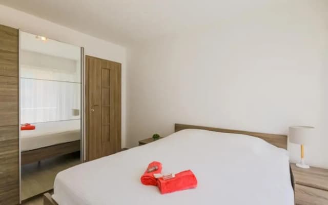 SUEDE 2 AP4208 By Riviera Holiday Homes - photo 4