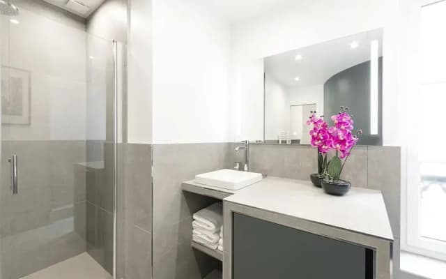 Luxury 3BDR Le Louvre II by Livinparis - photo 2