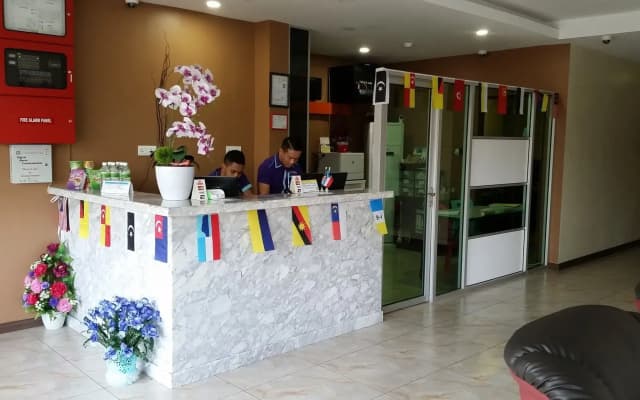 City Garden Hotel - photo 2