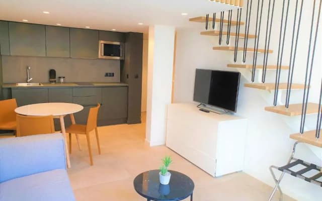 Baie Des Anges Duplex 205 - photo 4