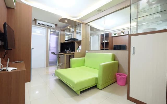 Extravaganza 2BR Bassura City Apartment - photo 4