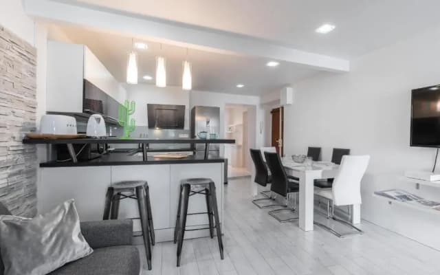 Amazing 3 Bdrs And Garden Place du Pin Parking ! - photo 4