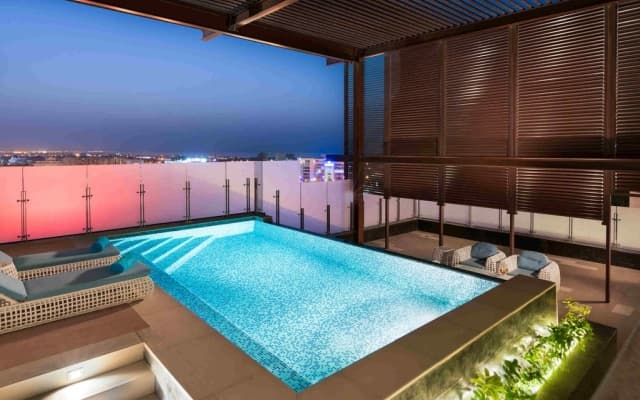 Grand Millennium Muscat Hotel - photo 2