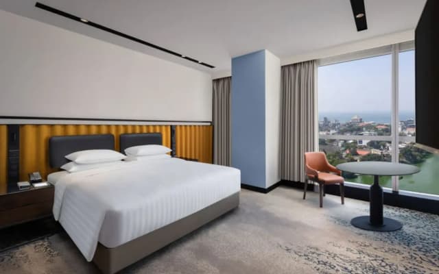 Courtyard by Marriott Colombo Hotel - photo 2