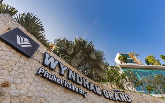 Wyndham Grand Phuket Kalim Bay Hotel - photo 4