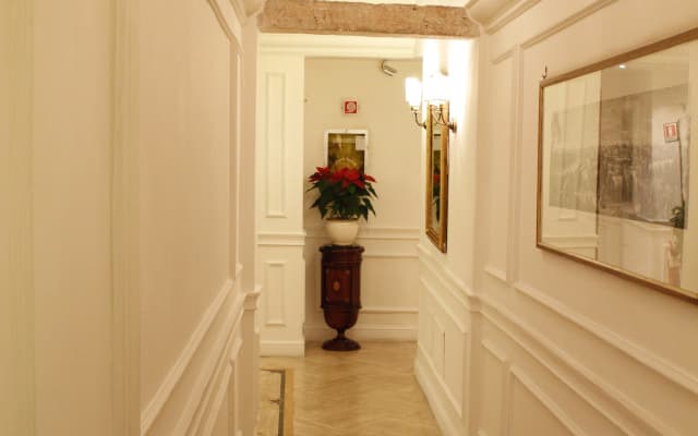 Boutique Hotel Trevi - photo 2