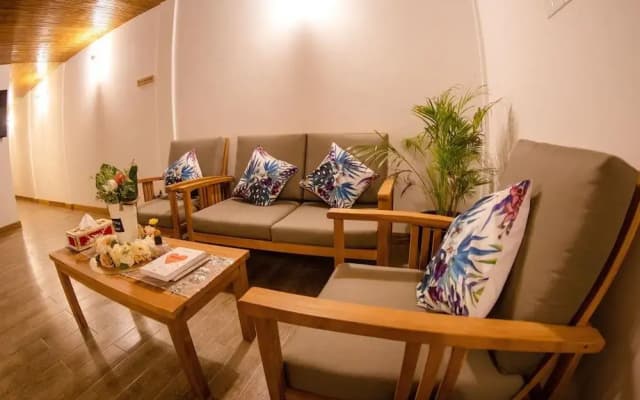 Perla Dhangethi Hotel - photo 5