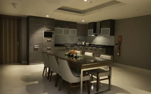 Grand Millennium Muscat Hotel - photo 5