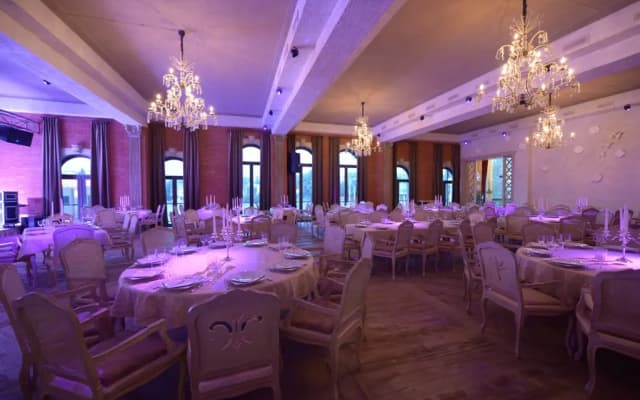 Old Isani Hotel - photo 3