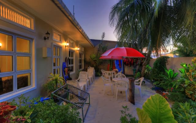 Gunbaru Inn Guest House - photo 3