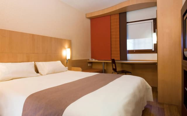 ibis Paris Ornano Montmartre Nord 18ème - photo 3